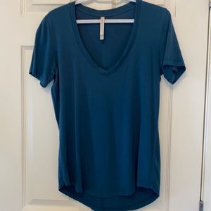 Babaton V neck t shirt. Size small.